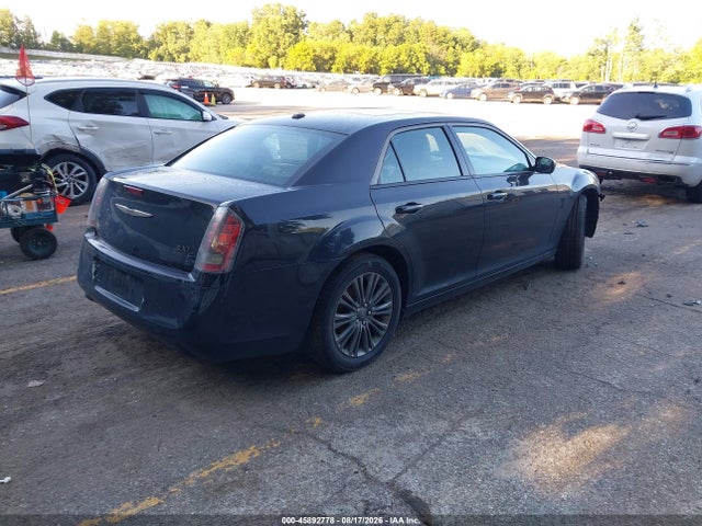2014 Chrysler 300c John Varvatos Limited Edition Awd მანქანა იყიდება აუქციონზე, vin: 2C3CCAJGXEH240430, აუქციონის ნომერი: 45892778
