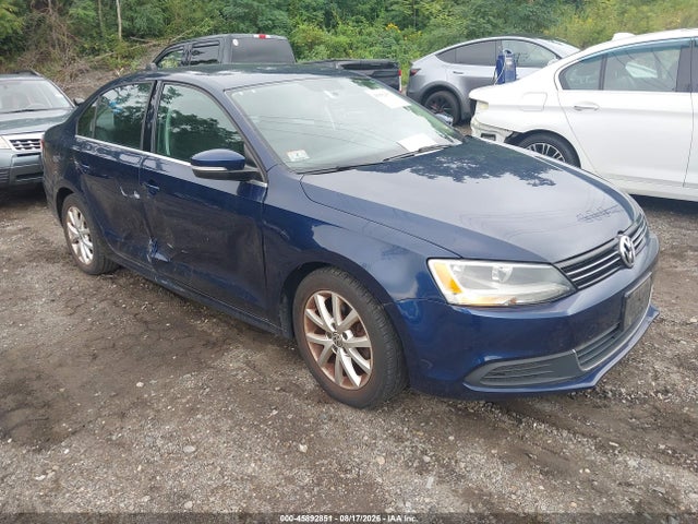 2014 Volkswagen Jetta 1.8t Se მანქანა იყიდება აუქციონზე, vin: 3VWD17AJ8EM381936, აუქციონის ნომერი: 45892851