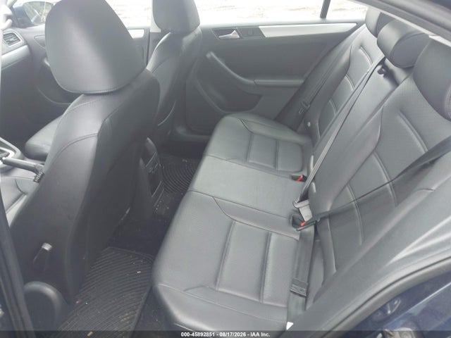 2014 Volkswagen Jetta 1.8t Se მანქანა იყიდება აუქციონზე, vin: 3VWD17AJ8EM381936, აუქციონის ნომერი: 45892851