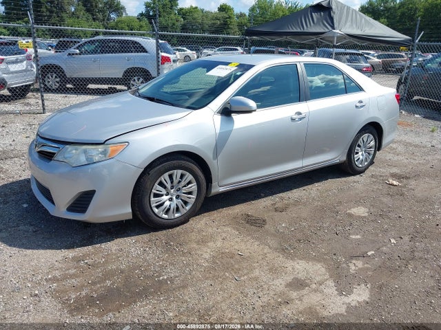 45892875 :رقم المزاد ، 4T4BF1FK6ER398998 vin ، 2014 Toyota Camry Le مزاد بيع