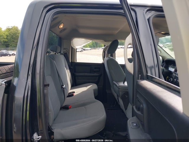 Продажа на аукционе авто 2018 Ram 1500 Express  4x4 6'4 Box, vin: 1C6RR7FG8JS264543, номер лота: 45892884