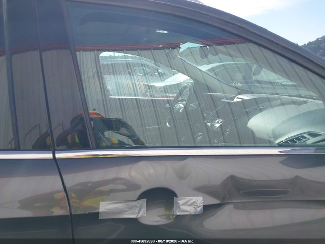 45892898 :رقم المزاد ، 1FMCU9J90FUC66991 vin ، 2015 Ford Escape Titanium مزاد بيع