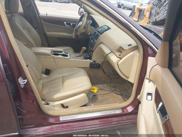 45892924 :رقم المزاد ، WDDGF81X48F063396 vin ، 2008 Mercedes-benz C 300 Luxury 4matic مزاد بيع