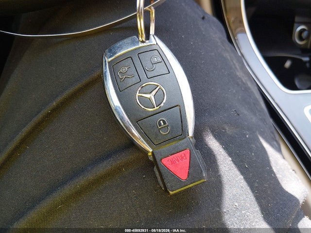 Aukcja sprzedaży 2015 Mercedes-benz C 300 4matic, vin: 55SWF4KBXFU092175, numer aukcji: 45892931