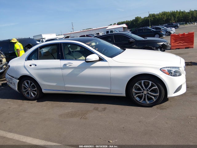 Aukcja sprzedaży 2015 Mercedes-benz C 300 4matic, vin: 55SWF4KBXFU092175, numer aukcji: 45892931
