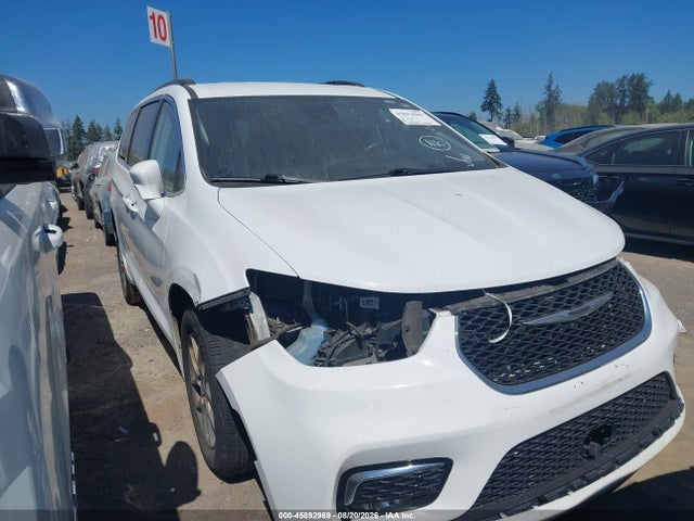 Продажа на аукционе авто 2022 Chrysler Pacifica Touring L, vin: 2C4RC1BG7NR157794, номер лота: 45892969