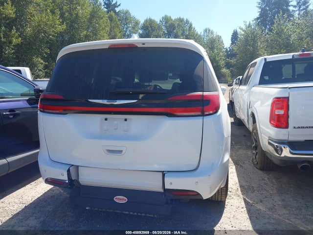 Продажа на аукционе авто 2022 Chrysler Pacifica Touring L, vin: 2C4RC1BG7NR157794, номер лота: 45892969