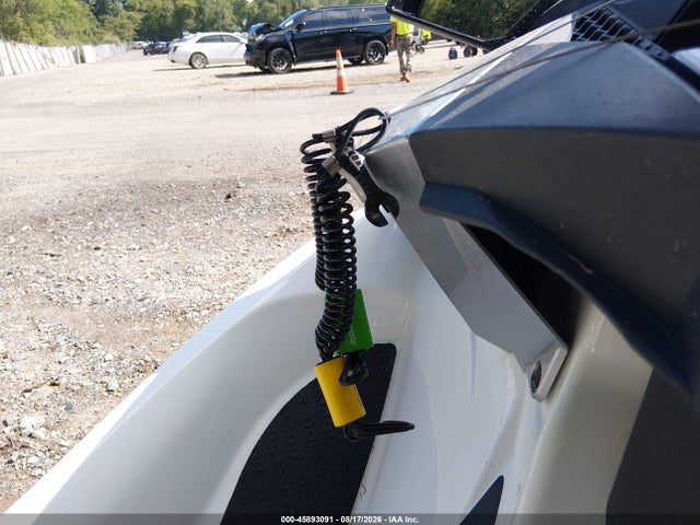 Seadoo Rotax 2018 YDV24393E717 Image 11