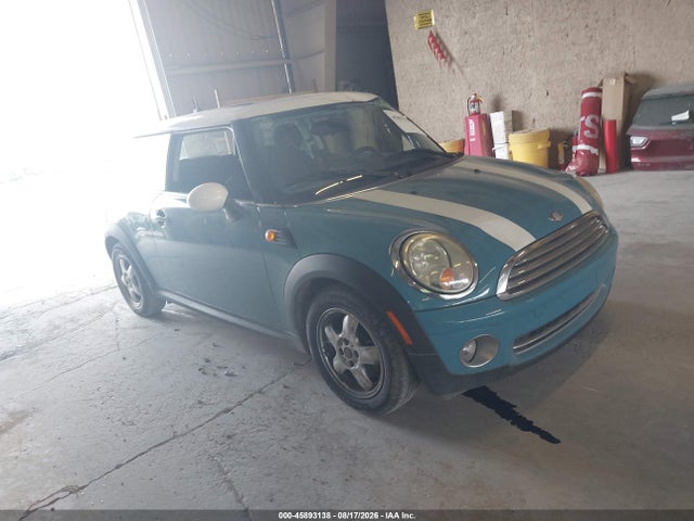 Продажа на аукционе авто 2010 Mini Cooper, vin: WMWMF3C52ATU79091, номер лота: 45893138