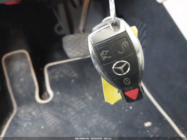 2017 Mercedes-benz Gla 250 4matic მანქანა იყიდება აუქციონზე, vin: WDCTG4GB3HJ299930, აუქციონის ნომერი: 45893153