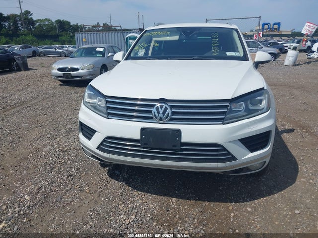 Продаж на аукціоні авто 2016 Volkswagen Touareg Sport W/technology, vin: WVGEF9BP8GD009644, номер лоту: 45893183