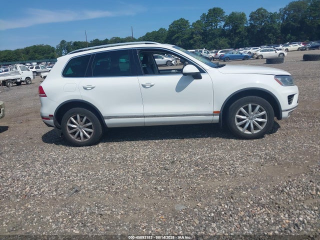 Продаж на аукціоні авто 2016 Volkswagen Touareg Sport W/technology, vin: WVGEF9BP8GD009644, номер лоту: 45893183