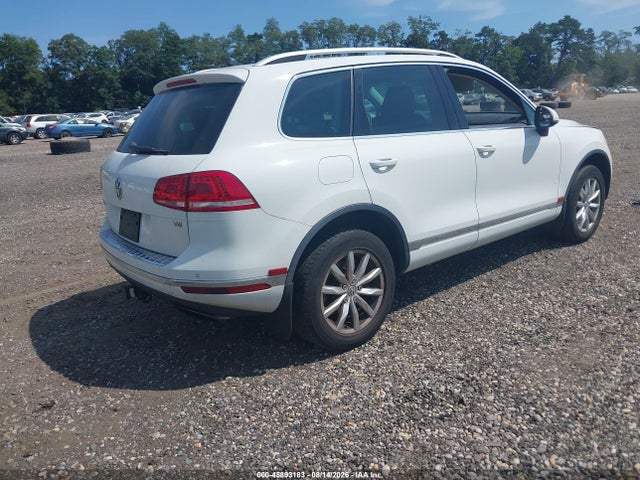Продаж на аукціоні авто 2016 Volkswagen Touareg Sport W/technology, vin: WVGEF9BP8GD009644, номер лоту: 45893183