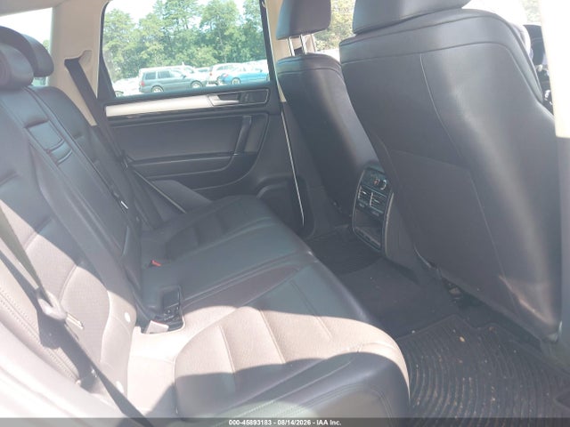 Продаж на аукціоні авто 2016 Volkswagen Touareg Sport W/technology, vin: WVGEF9BP8GD009644, номер лоту: 45893183