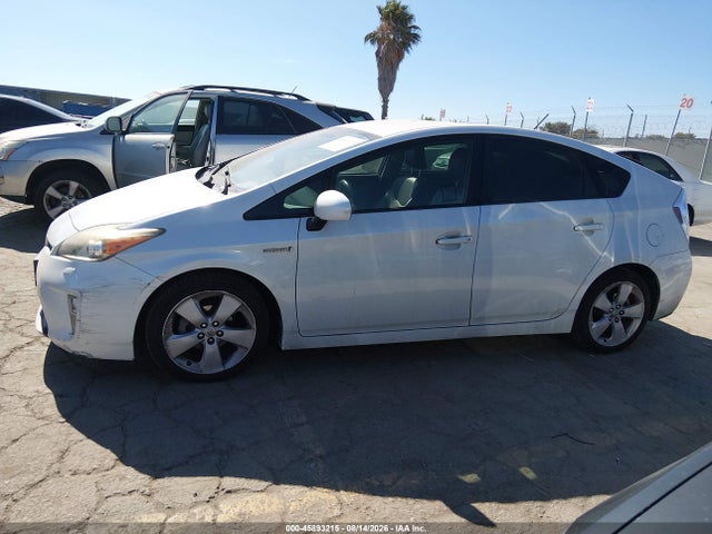 Toyota Prius Five 2014 JTDKN3DU7E1735617 Image 14