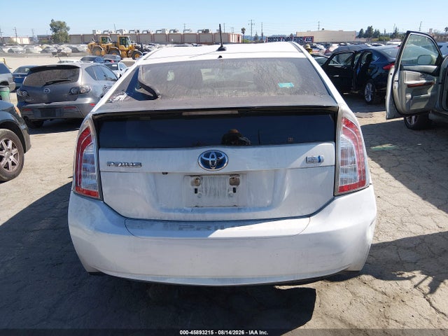 Toyota Prius Five 2014 JTDKN3DU7E1735617 Image 16