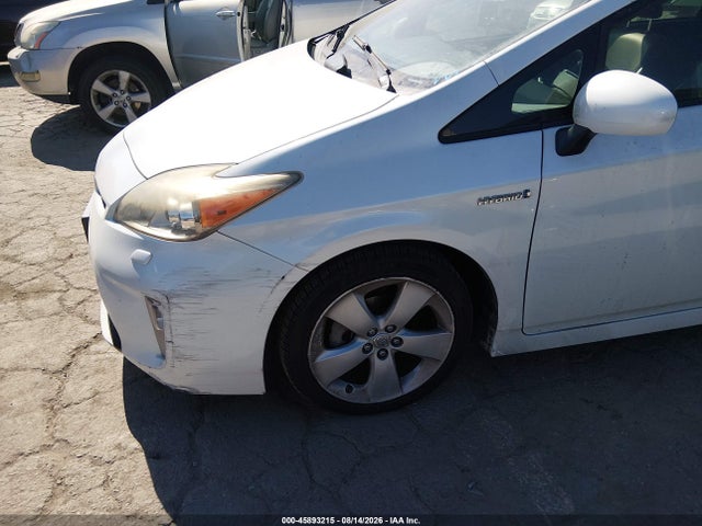 Toyota Prius Five 2014 JTDKN3DU7E1735617 Image 6
