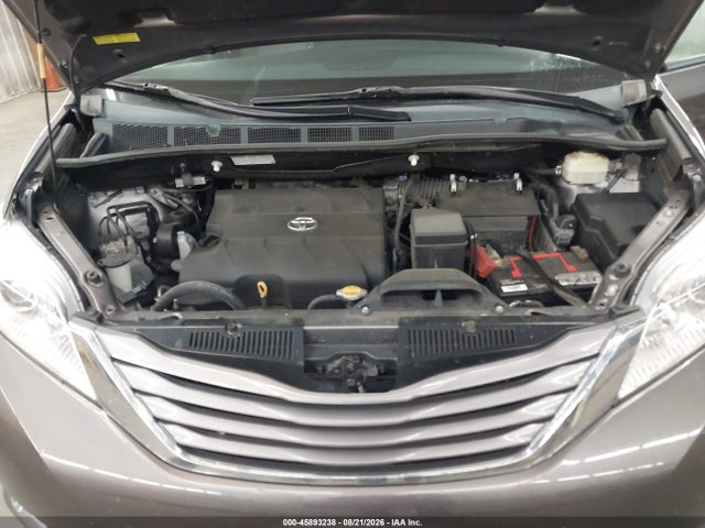 Продаж на аукціоні авто 2015 Toyota Sienna Xle 8 Passenger, vin: 5TDYK3DC5FS545314, номер лоту: 45893238