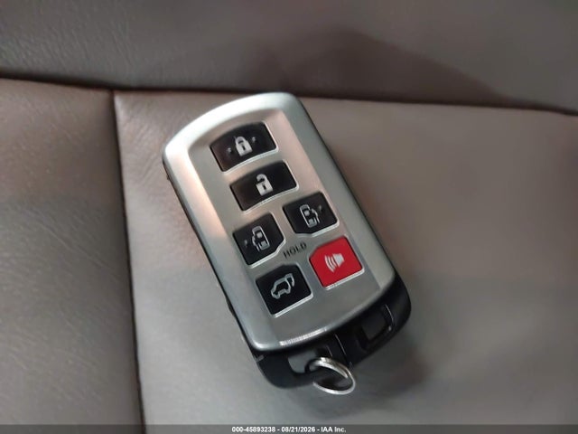 Продаж на аукціоні авто 2015 Toyota Sienna Xle 8 Passenger, vin: 5TDYK3DC5FS545314, номер лоту: 45893238