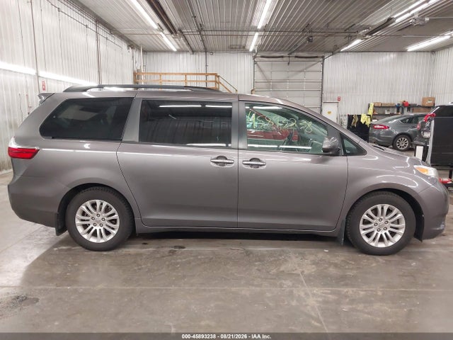Продаж на аукціоні авто 2015 Toyota Sienna Xle 8 Passenger, vin: 5TDYK3DC5FS545314, номер лоту: 45893238
