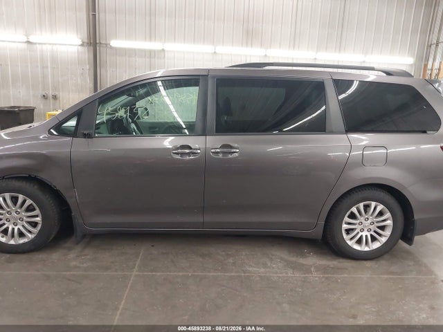 Продаж на аукціоні авто 2015 Toyota Sienna Xle 8 Passenger, vin: 5TDYK3DC5FS545314, номер лоту: 45893238