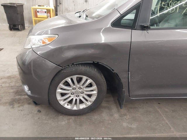 Продаж на аукціоні авто 2015 Toyota Sienna Xle 8 Passenger, vin: 5TDYK3DC5FS545314, номер лоту: 45893238