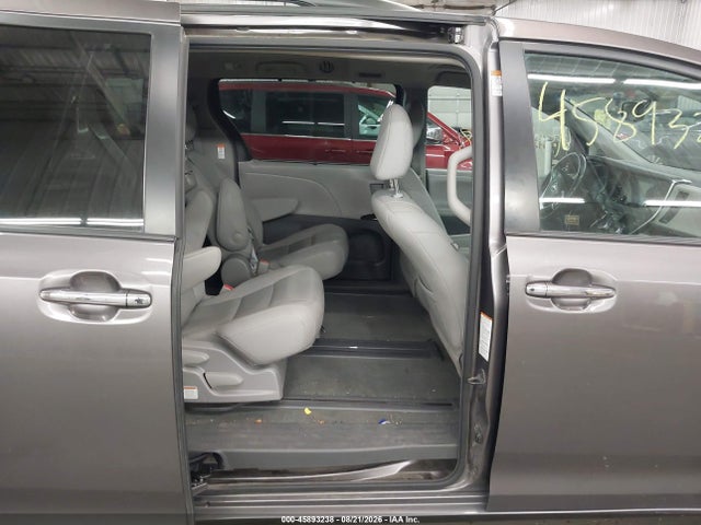 Продаж на аукціоні авто 2015 Toyota Sienna Xle 8 Passenger, vin: 5TDYK3DC5FS545314, номер лоту: 45893238
