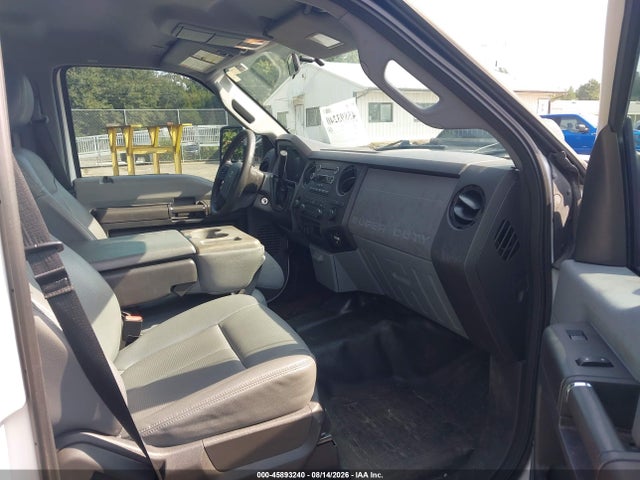 45893240 :رقم المزاد ، 1FT8W4DTXGED16371 vin ، 2016 Ford F-450 Xl مزاد بيع