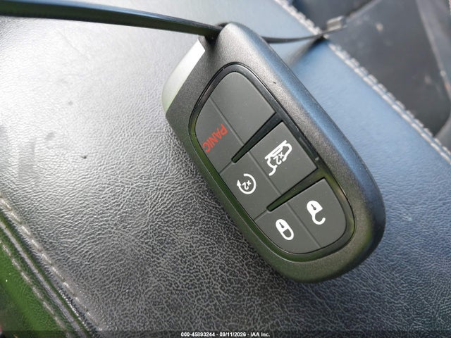 Продажа на аукционе авто 2015 Jeep Cherokee Limited, vin: 1C4PJMDSXFW758075, номер лота: 45893244