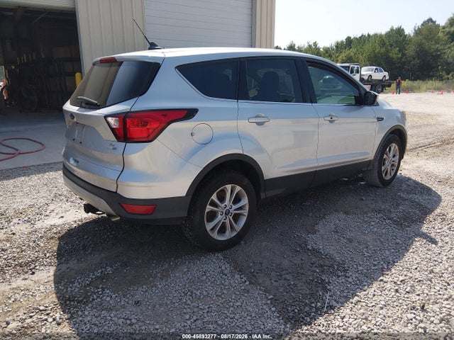 Ford ESCAPE SE 2019 1FMCU9GD2KUB90731 Image 4