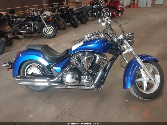 45893303 :رقم المزاد ، JH2SC6606FK500632 vin ، 2015 Honda Vt1300 Cr مزاد بيع