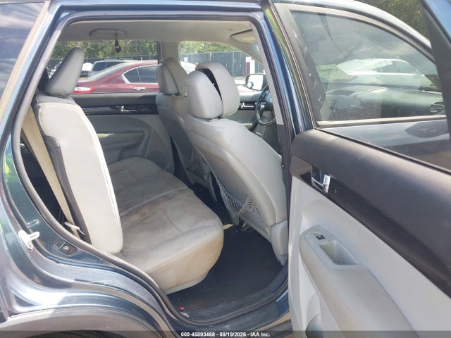 45893468 :رقم المزاد ، 5XYKT4A21BG158903 vin ، 2011 Kia Sorento Lx V6 مزاد بيع
