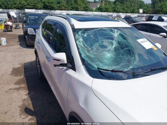 Продаж на аукціоні авто 2016 Nissan Rogue Sl, vin: 5N1AT2MT1GC747736, номер лоту: 45893540