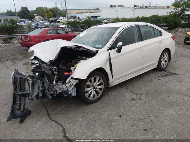 Subaru Legacy 2.5i Premium 2015 4S3BNAF69F3060796 Image 2