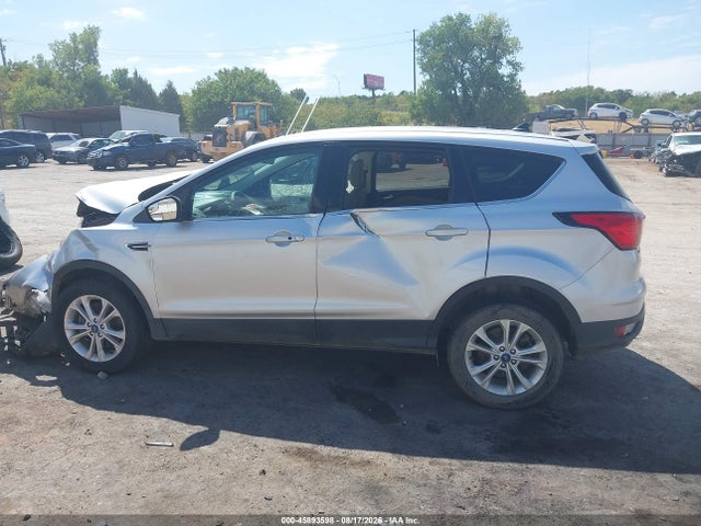Продажа на аукционе авто 2019 Ford Escape Se, vin: 1FMCU9G90KUB33911, номер лота: 45893598