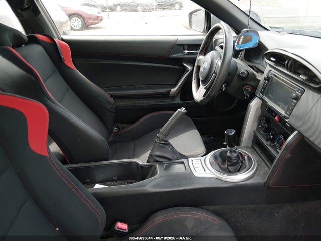 2015 Scion Fr-s მანქანა იყიდება აუქციონზე, vin: JF1ZNAA12F9708265, აუქციონის ნომერი: 45893644