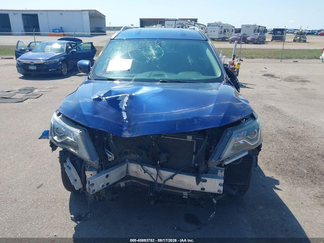 45893752 :رقم المزاد ، 5N1DR2MM5JC653581 vin ، 2018 Nissan Pathfinder Sv مزاد بيع