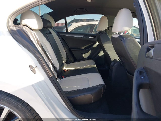 3VWD17AJ1HM388098 Volkswagen Jetta 1.8t Sport