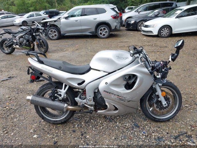 45893824 :رقم المزاد ، SMT600FS13J170466 vin ، 2003 Triumph Motorcycle Sprint St مزاد بيع