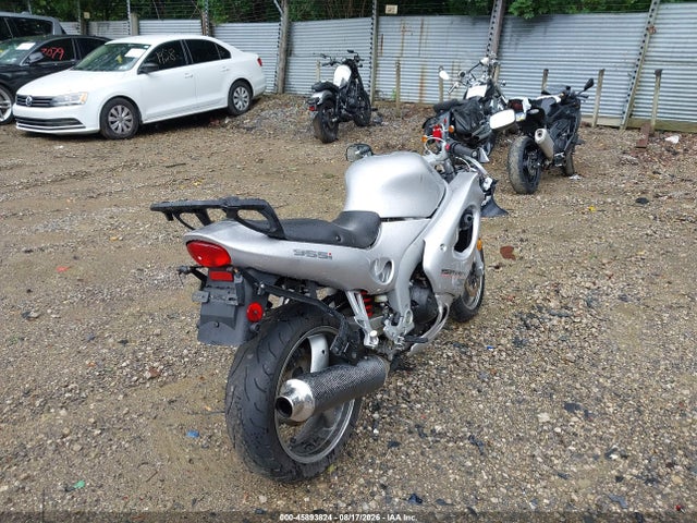 45893824 :رقم المزاد ، SMT600FS13J170466 vin ، 2003 Triumph Motorcycle Sprint St مزاد بيع