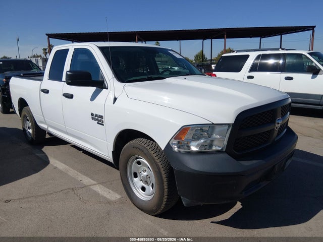 RAM 1500 Classic Tradesman 4x2 6'4 Box 2019 1C6RR6FG7KS635980 main image