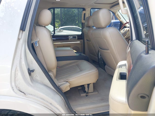 Продажа на аукционе авто 2006 Lincoln Navigator Luxury/ultimate, vin: 5LMFU27556LJ28987, номер лота: 45893899