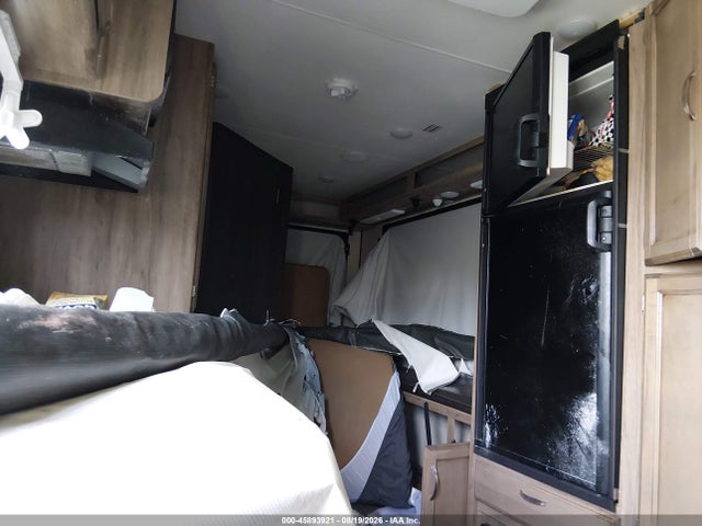 45893921 :رقم المزاد ، 1UJBJHBMXK1jE0182 vin ، 2019 Jayco X23e Jay Feather مزاد بيع