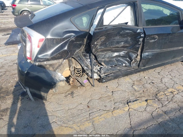 45893942 :رقم المزاد ، JTDKN3DU6D5570652 vin ، 2013 Toyota Prius Three Se مزاد بيع