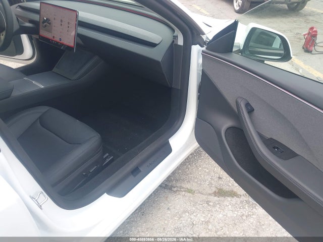 Tesla MODEL 3 2026 5YJ3E1EA9TF170630 Image 5