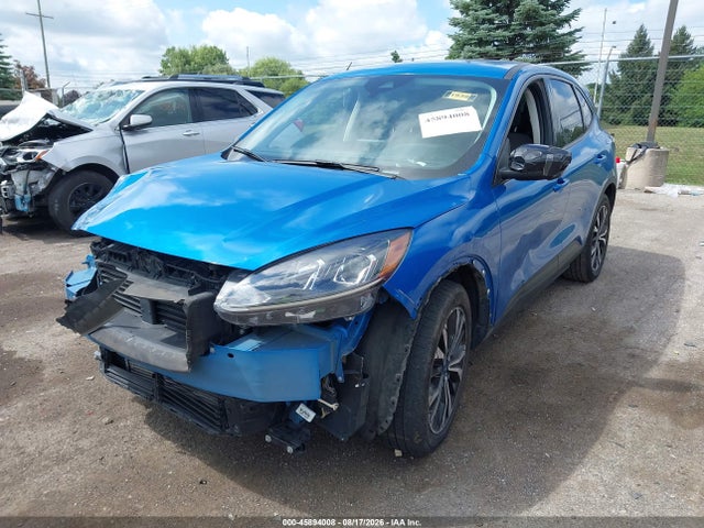 45894008 :رقم المزاد ، 1FMCU0G68MUA18042 vin ، 2021 Ford Escape Se مزاد بيع