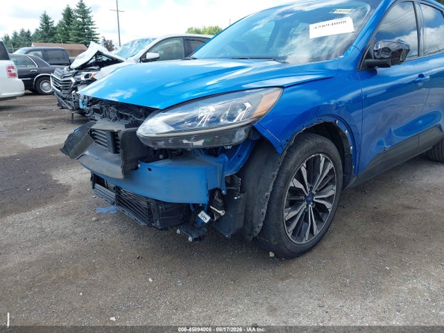 45894008 :رقم المزاد ، 1FMCU0G68MUA18042 vin ، 2021 Ford Escape Se مزاد بيع