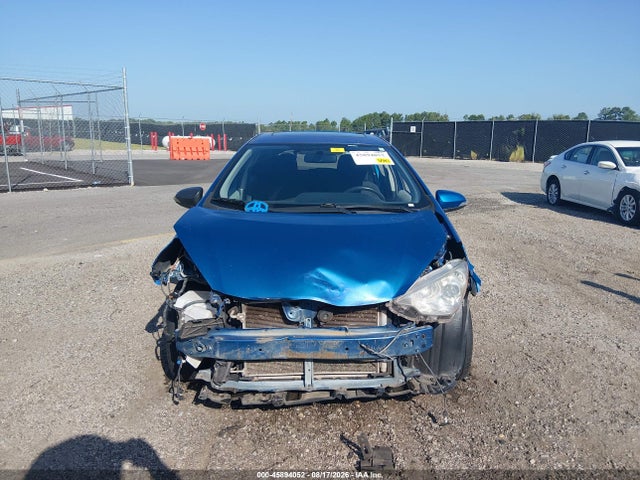 2014 Toyota Prius C Three მანქანა იყიდება აუქციონზე, vin: JTDKDTB35E1074392, აუქციონის ნომერი: 45894052