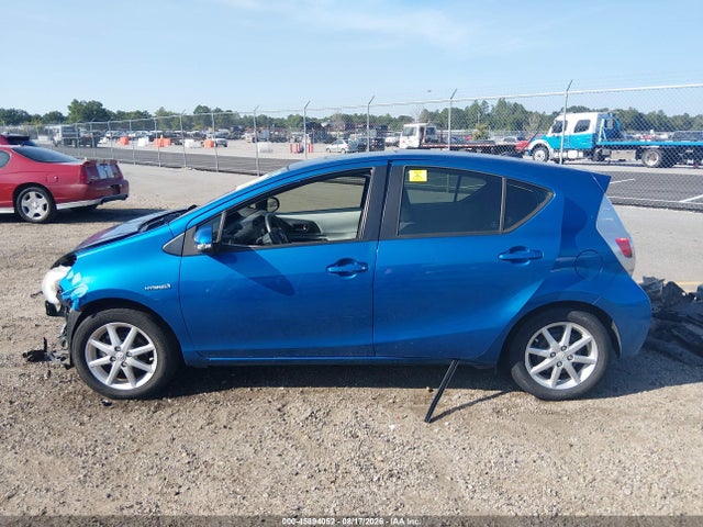 2014 Toyota Prius C Three მანქანა იყიდება აუქციონზე, vin: JTDKDTB35E1074392, აუქციონის ნომერი: 45894052