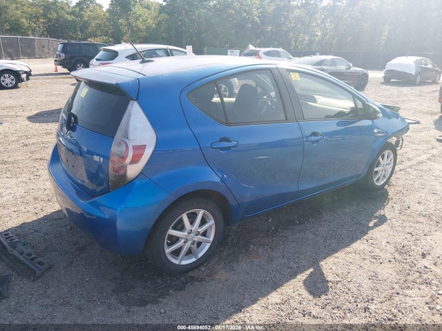 2014 Toyota Prius C Three მანქანა იყიდება აუქციონზე, vin: JTDKDTB35E1074392, აუქციონის ნომერი: 45894052